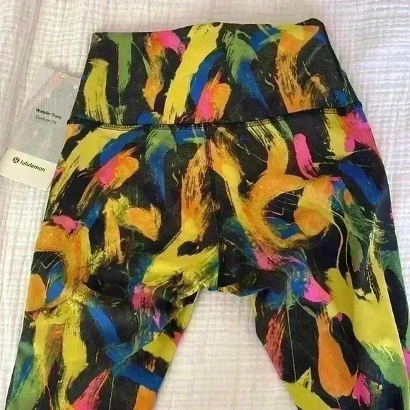 Lululemon- NWT Wunder Train Contour Fit Sz 0 - Picture 3 of 11